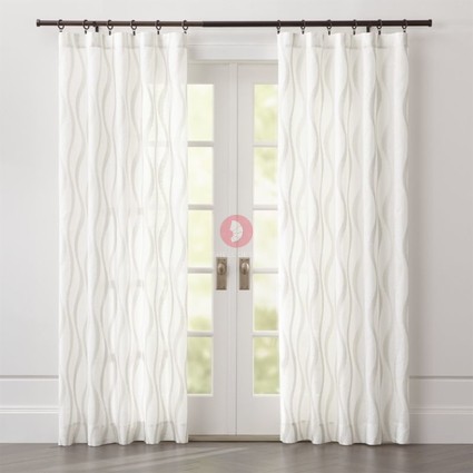 Set Hanging Curtains