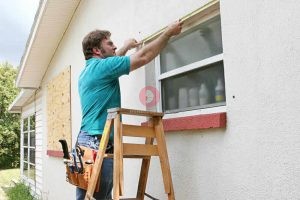 Measure wall for curtains